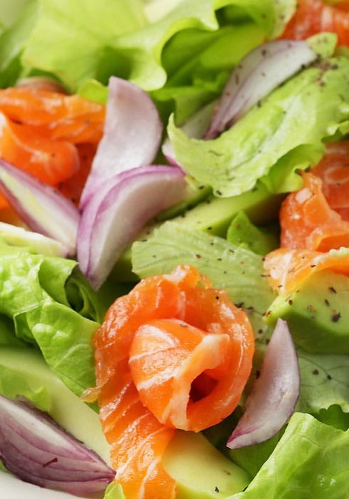 Salmon-Garden-Salad-min